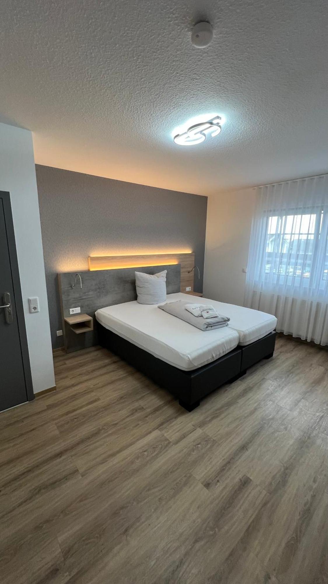 Hotel & Restaurant Am Kirschberg Alten Buseck 外观 照片