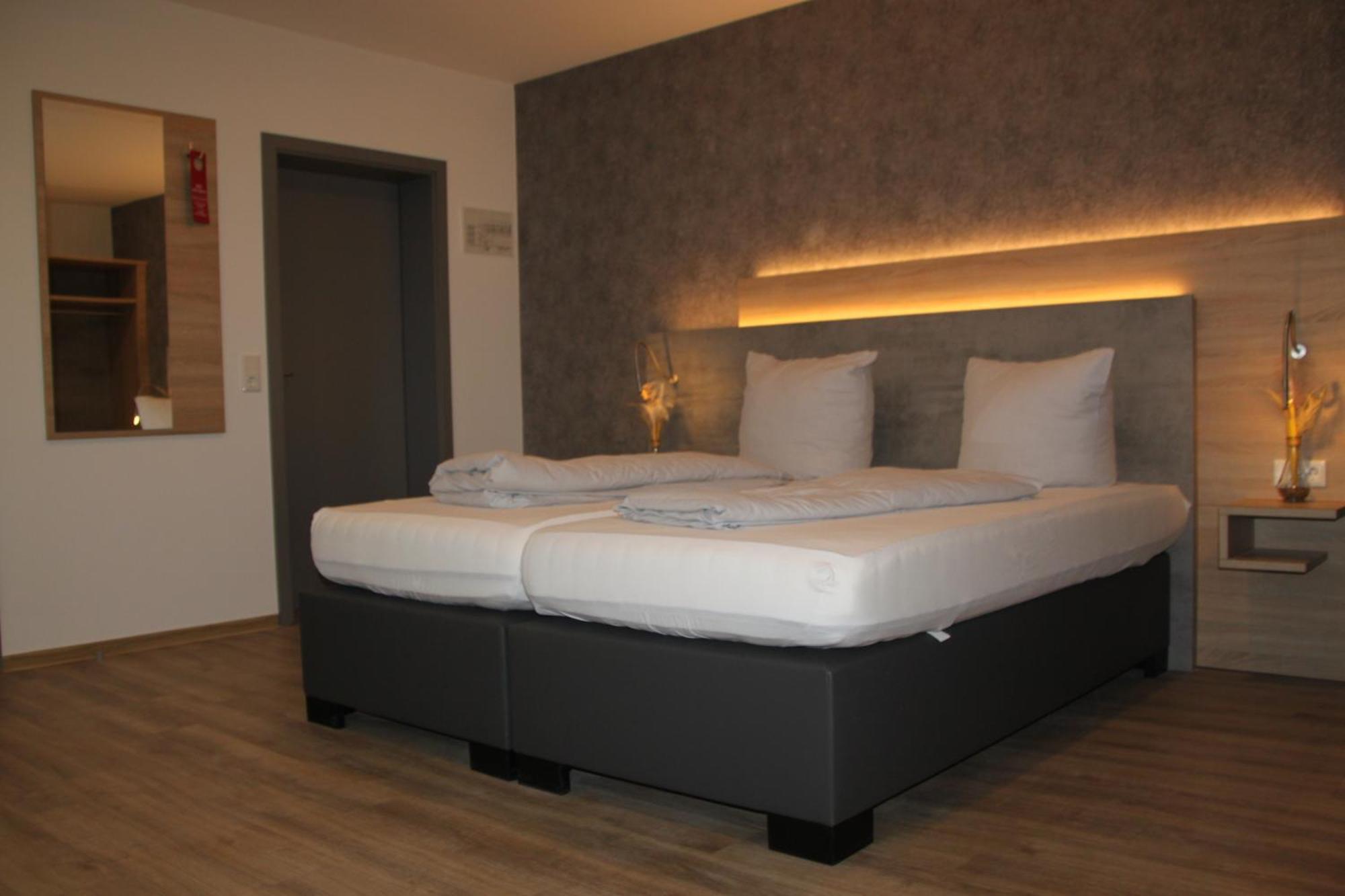 Hotel & Restaurant Am Kirschberg Alten Buseck 外观 照片