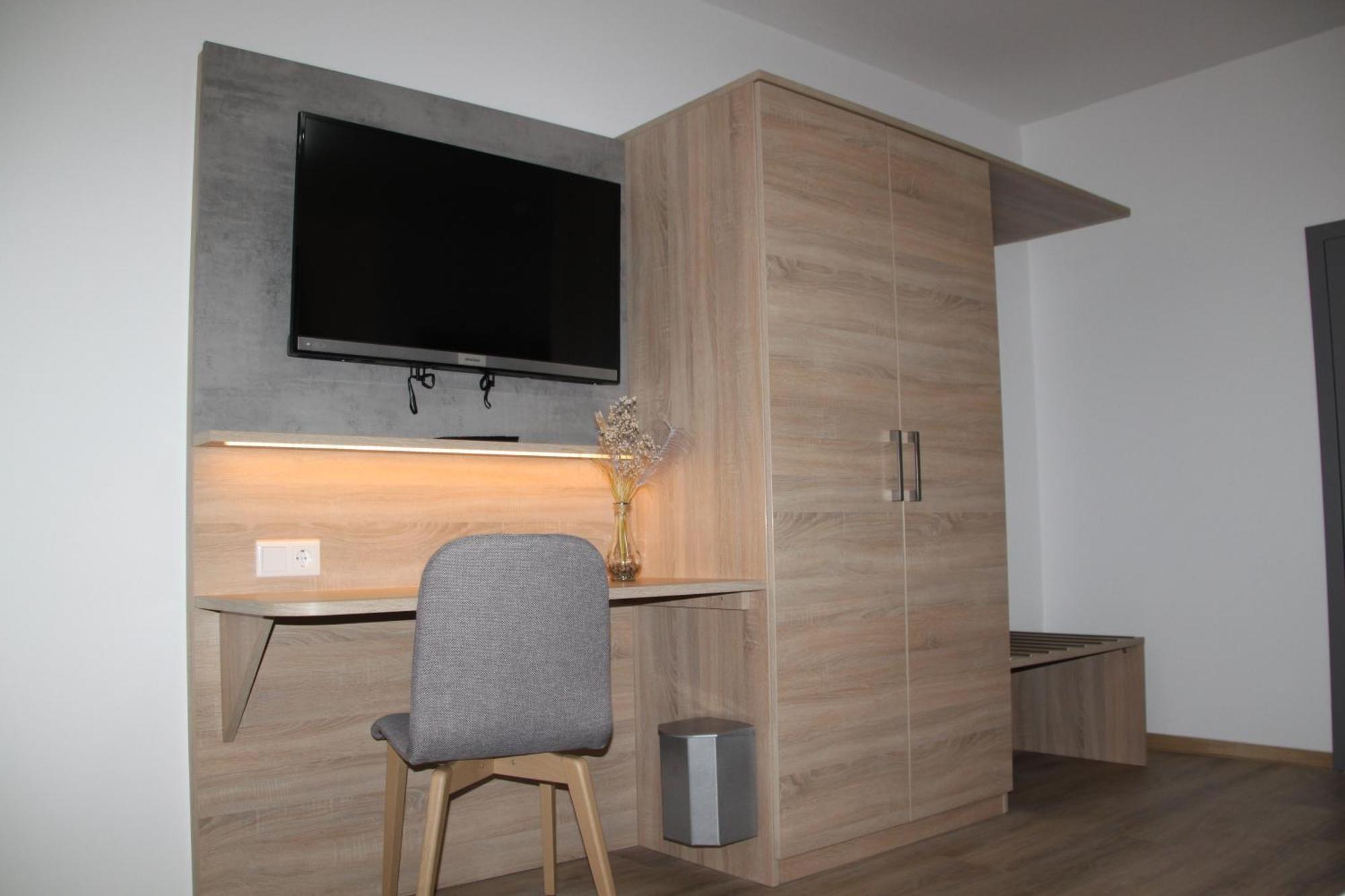 Hotel & Restaurant Am Kirschberg Alten Buseck 外观 照片