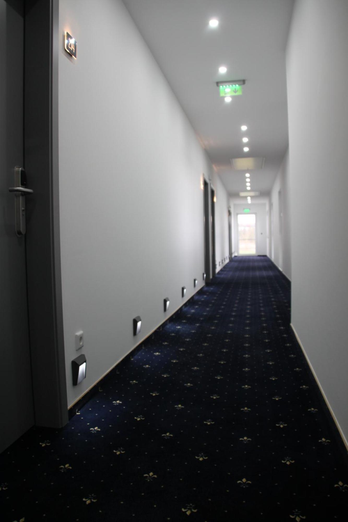 Hotel & Restaurant Am Kirschberg Alten Buseck 外观 照片