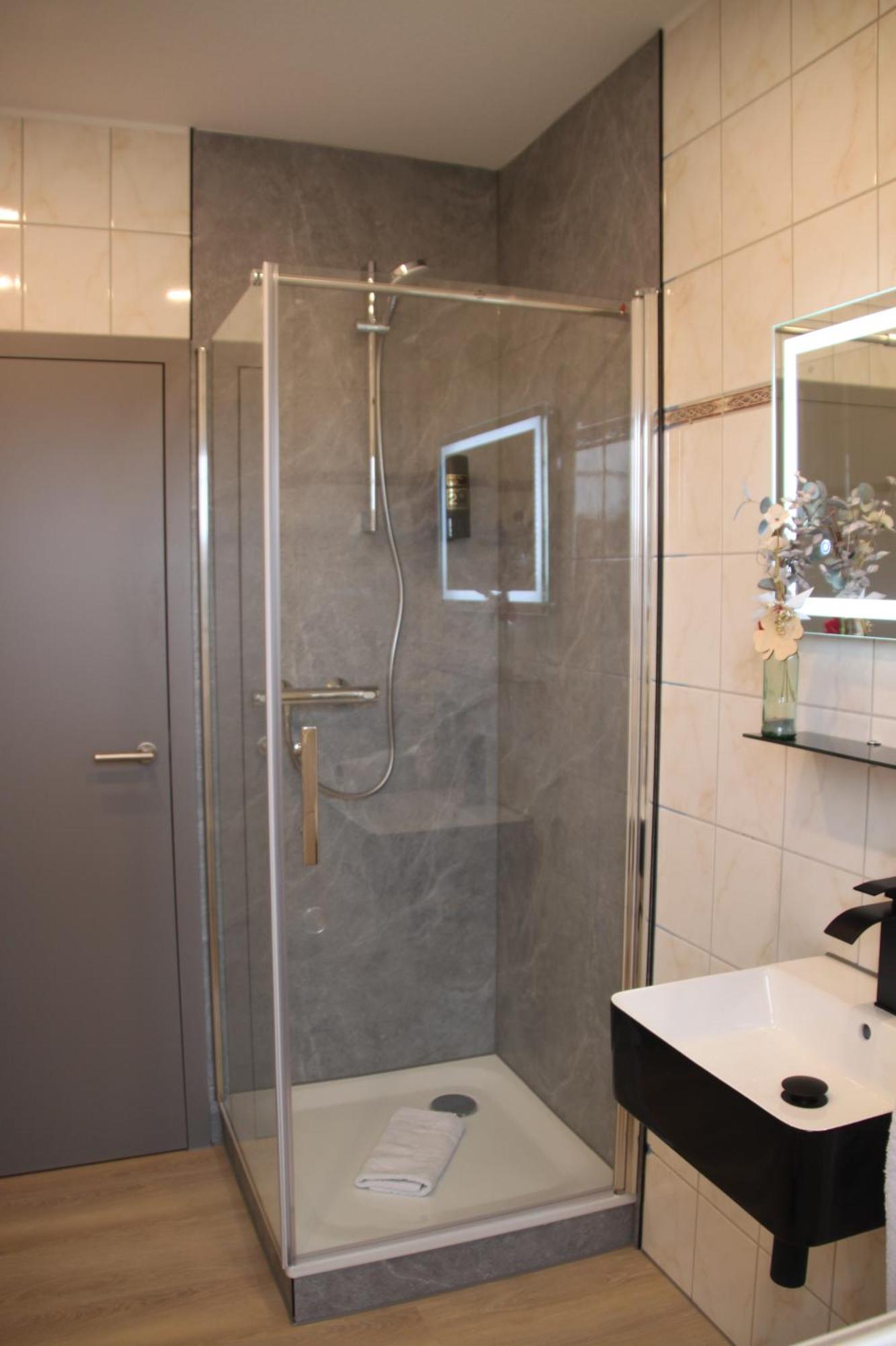 Hotel & Restaurant Am Kirschberg Alten Buseck 外观 照片